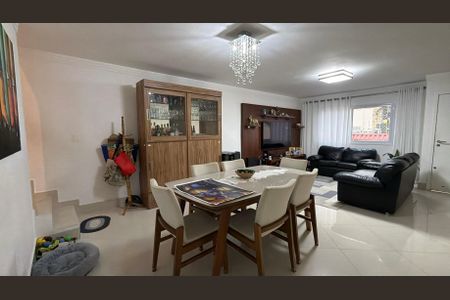 Casa à venda com 160m², 3 quartos e 4 vagasSala