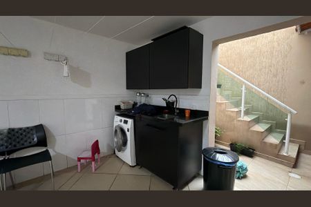 Casa à venda com 160m², 3 quartos e 4 vagasÁrea de Serviço