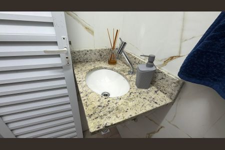 Casa à venda com 160m², 3 quartos e 4 vagasBanheiro