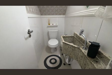 Casa à venda com 160m², 3 quartos e 4 vagasLavabo