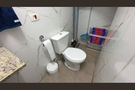 Casa à venda com 160m², 3 quartos e 4 vagasBanheiro