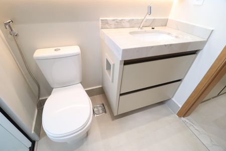 Apartamento para alugar com 86m², 2 quartos e 2 vagasBanheiro do Quarto 1