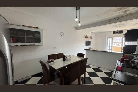 Casa à venda com 125m², 3 quartos e 2 vagasCozinha