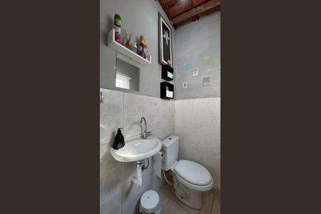 Casa à venda com 125m², 3 quartos e 2 vagasCobertura - Banheiro