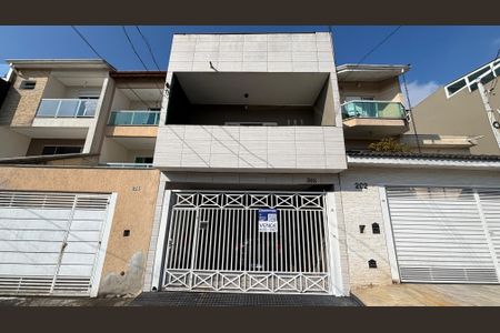 Casa à venda com 125m², 3 quartos e 2 vagasFachada