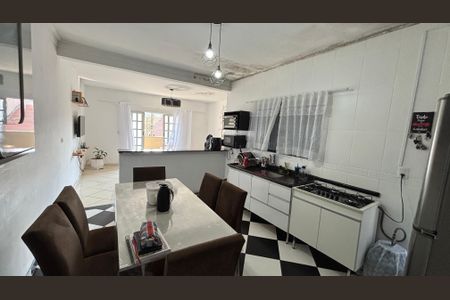 Casa à venda com 125m², 3 quartos e 2 vagasCozinha