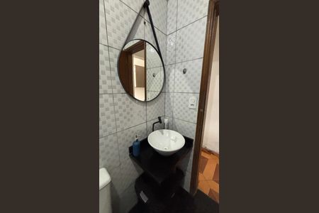 Casa à venda com 125m², 3 quartos e 2 vagasBanheiro