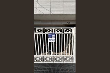 Casa à venda com 125m², 3 quartos e 2 vagasFachada