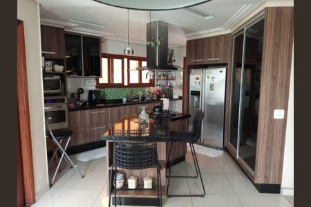 Casa à venda com 300m², 4 quartos e 5 vagasCOZINHA