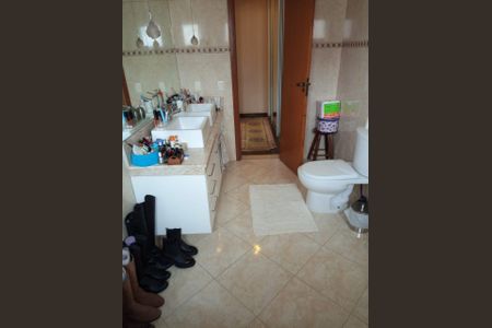 Casa à venda com 300m², 4 quartos e 5 vagasWC