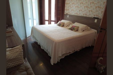 DORMITORIO de casa à venda com 4 quartos, 300m² em City Bussocaba, Osasco