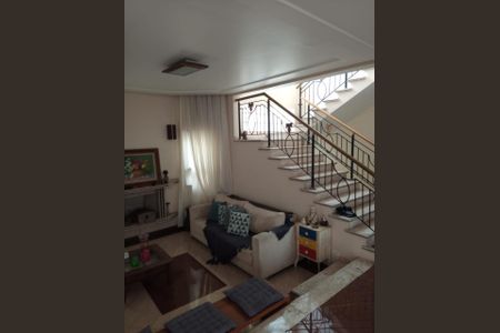 SALA de casa à venda com 4 quartos, 300m² em City Bussocaba, Osasco
