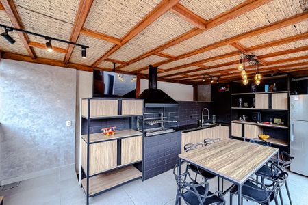 Casa à venda com 320m², 4 quartos e 2 vagas Casa à venda com 320m², 4 quartos e 2 vagasÁrea gourmet