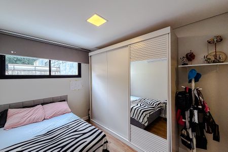 Casa à venda com 320m², 4 quartos e 2 vagas Casa à venda com 320m², 4 quartos e 2 vagasQuarto 4 - Suíte