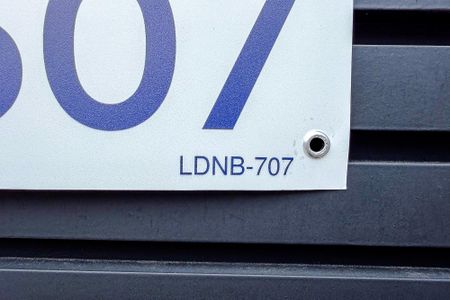 Casa à venda com 320m², 4 quartos e 2 vagas Casa à venda com 320m², 4 quartos e 2 vagasLDNB-707