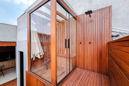 Casa à venda com 320m², 4 quartos e 2 vagas Casa à venda com 320m², 4 quartos e 2 vagasÁrea externa