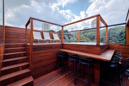 Casa à venda com 320m², 4 quartos e 2 vagas Casa à venda com 320m², 4 quartos e 2 vagasÁrea externa