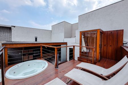 Casa à venda com 320m², 4 quartos e 2 vagas Casa à venda com 320m², 4 quartos e 2 vagasÁrea externa