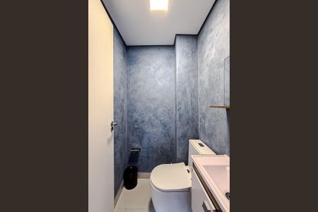 Casa à venda com 320m², 4 quartos e 2 vagas Casa à venda com 320m², 4 quartos e 2 vagasLavabo