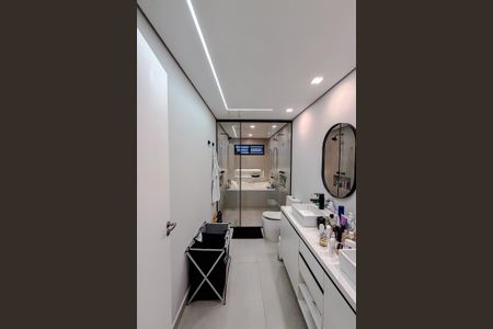 Casa à venda com 320m², 4 quartos e 2 vagas Casa à venda com 320m², 4 quartos e 2 vagasBanheiro da Suíte