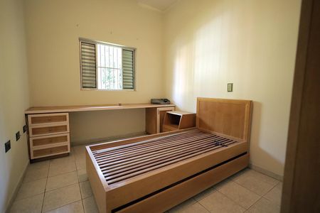 Casa à venda com 1044m², 3 quartos e 3 vagasQuarto 2