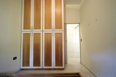 Casa à venda com 1044m², 3 quartos e 3 vagasQuarto 2