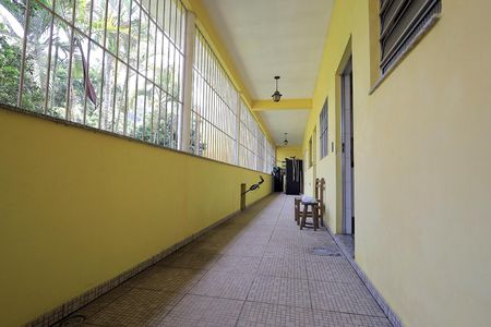 Casa à venda com 1044m², 3 quartos e 3 vagasCorredor