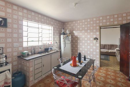 Casa à venda com 169m², 4 quartos e 2 vagasCozinha