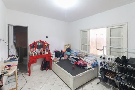 Casa à venda com 169m², 4 quartos e 2 vagasSuíte