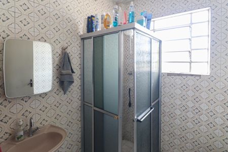Casa à venda com 169m², 4 quartos e 2 vagasBanheiro
