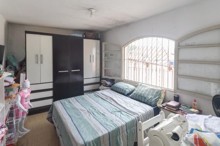 Casa à venda com 169m², 4 quartos e 2 vagasQuarto 1