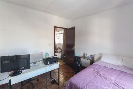 Casa à venda com 169m², 4 quartos e 2 vagasQuarto 2