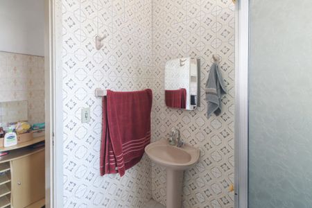 Casa à venda com 169m², 4 quartos e 2 vagasBanheiro