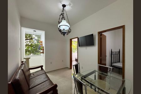 Sala de apartamento para alugar com 2 quartos, 45m² em Leblon, Rio de Janeiro