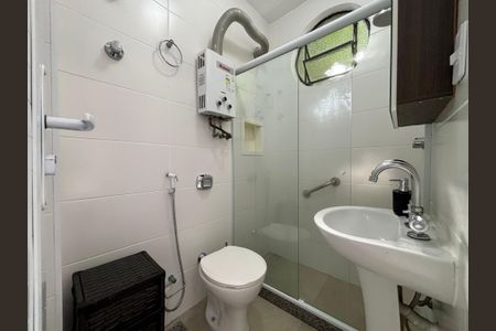 Apartamento para alugar com 45m², 2 quartos e sem vagaSuite - banheiro