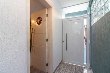 Casa para alugar com 130m², 3 quartos e 2 vagasCorredor Lateral