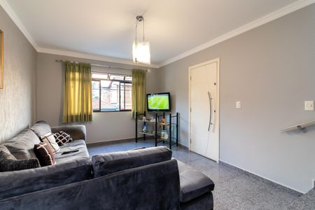 Casa para alugar com 130m², 3 quartos e 2 vagasSala