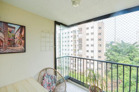 Apartamento à venda com 75m², 3 quartos e 1 vagaSacada