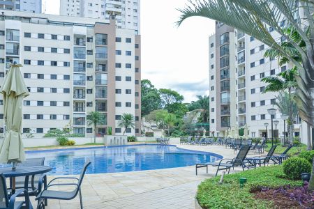 Apartamento à venda com 75m², 3 quartos e 1 vagaÁrea comum - Piscina