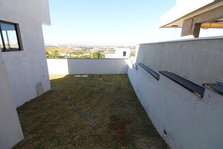 Casa de condomínio para alugar com 265m², 3 quartos e 4 vagasQuintal