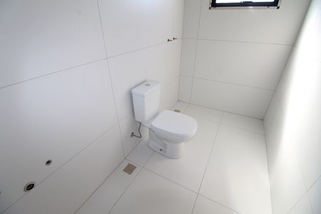Casa de condomínio para alugar com 265m², 3 quartos e 4 vagasBanheiro da Suíte