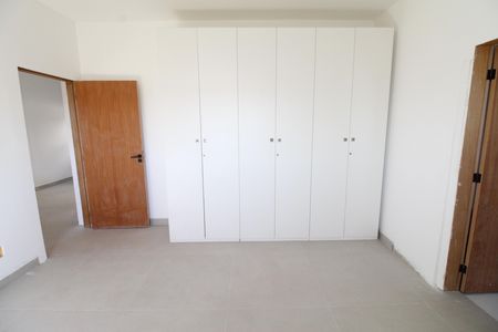 Casa de condomínio para alugar com 265m², 3 quartos e 4 vagasSuíte 1
