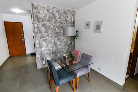 Apartamento à venda com 74m², 3 quartos e 1 vaga Apartamento à venda com 74m², 3 quartos e 1 vagaDetalhe Sala