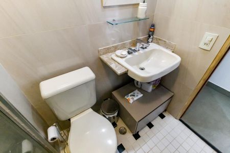 Apartamento à venda com 74m², 3 quartos e 1 vaga Apartamento à venda com 74m², 3 quartos e 1 vagaBanheiro Corredor