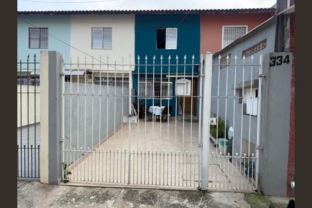 Casa à venda com 107m², 3 quartos e 2 vagasFachada