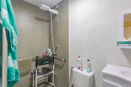 Casa à venda com 107m², 3 quartos e 2 vagasBanheiro da Suíte