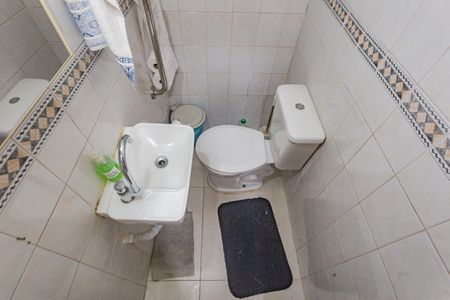 Casa à venda com 107m², 3 quartos e 2 vagasLavabo
