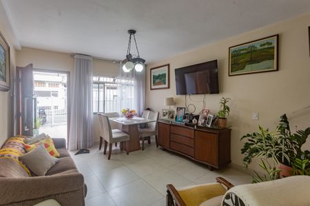 Sala de casa à venda com 3 quartos, 107m² em Vila Brasilina, São Paulo