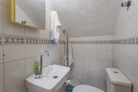 Casa à venda com 107m², 3 quartos e 2 vagasLavabo