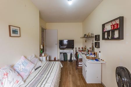 Casa à venda com 107m², 3 quartos e 2 vagasSala